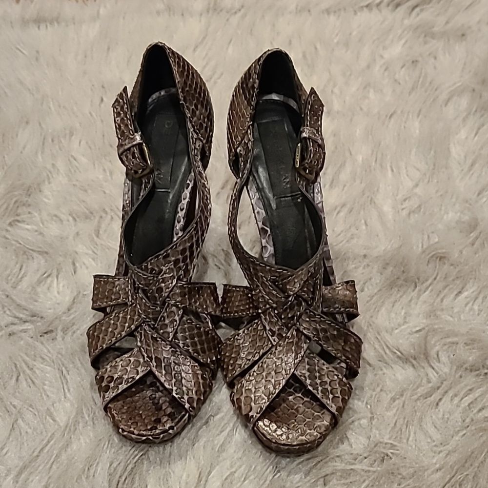 Derek lam womens brown snakeskin heels size 36 1/2 us size 5 1/2‎